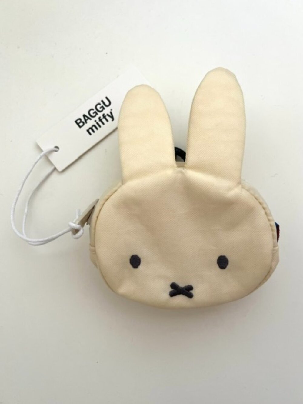 NWT BAGGU Miffy Recycled Nylon Bag Charm in Off-white - Picture 4 of 5